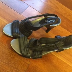 Kenneth Cole Reaction heels 9 US